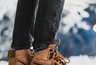 Mastering the Art of Autumnal Splendor: Awaken Your Wardrobe with Expert Tips to Pair Winter Clothes & Accessories