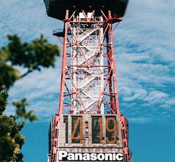 Crafting Couture: Transform Your Wardrobe with DIY Fashion Accessories