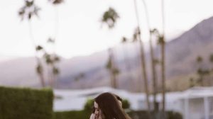 Mastering the Seasons: Fashion Experts Guide to Perfectly Pairing Autumn and Winter Styles