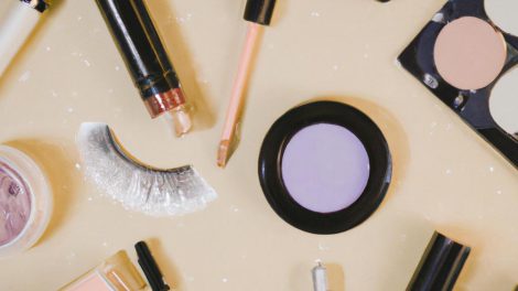 Crafting Your Unique Beauty: A Guide to Personalized Cosmetics Sets