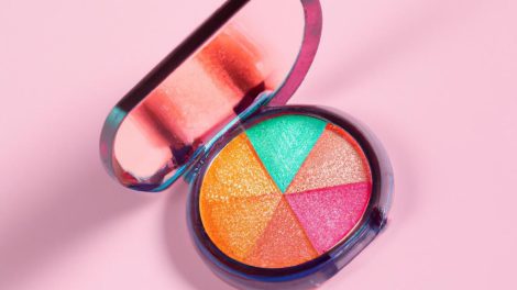 Explore 2023’s Hottest Makeup Colors: Live Demos from Top Beauty Bloggers!