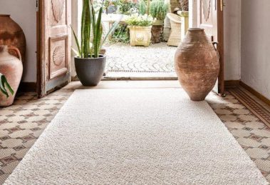 Discover 2023’s Hottest Makeup Colors: Beauty Bloggers Showcase the Latest Trends